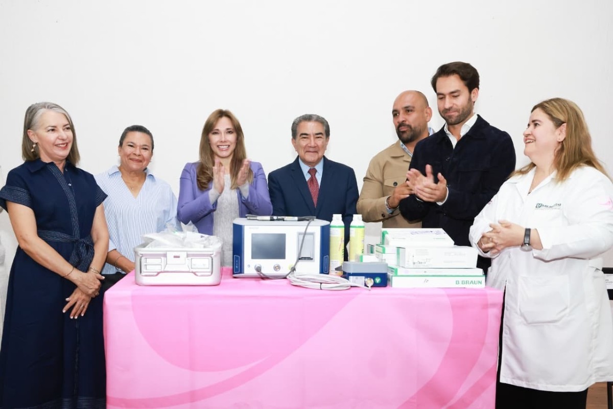 Encabeza Ceci Arellano donación al Hospital de la Niñez Poblana | Foto: Cortesía