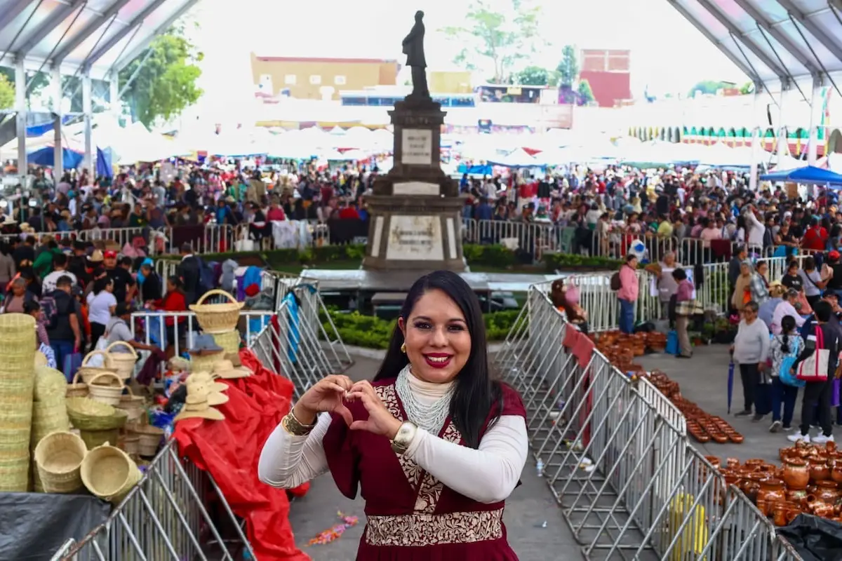 Encabeza Tonantzin Fernández una exitosa edición más del tradicional Trueque de San Pedro Cholula