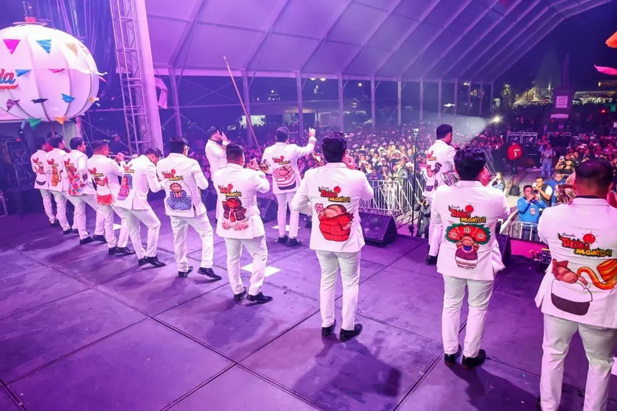 Banda Tierra Mojada pone ritmo carnavalero a la Gran Feria de Cholula
