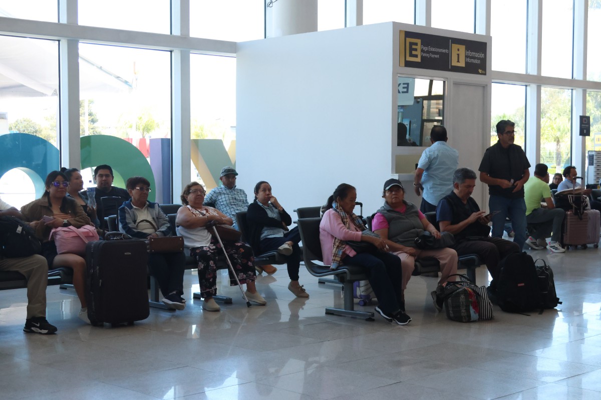 Firma de convenio para la modernización del Aeropuerto de Puebla | Foto: Especial
