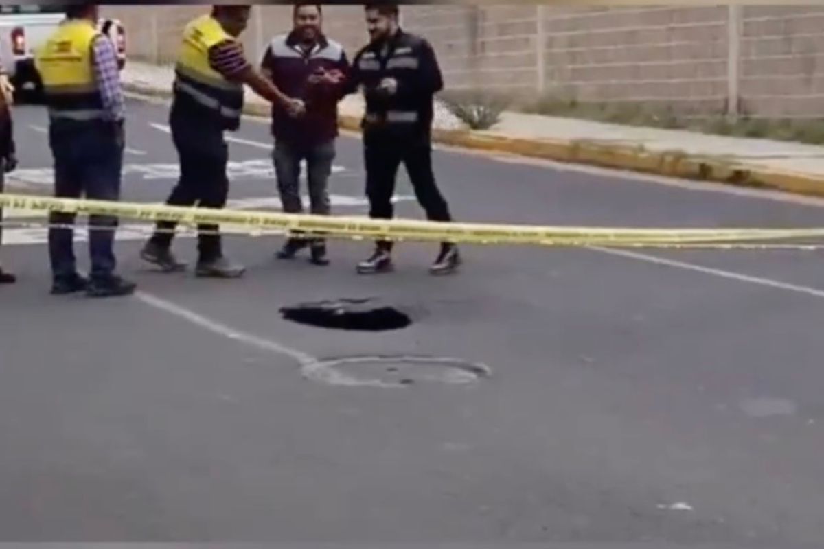 Reportan socavón en Cúmulo de Virgo y cierran circulación