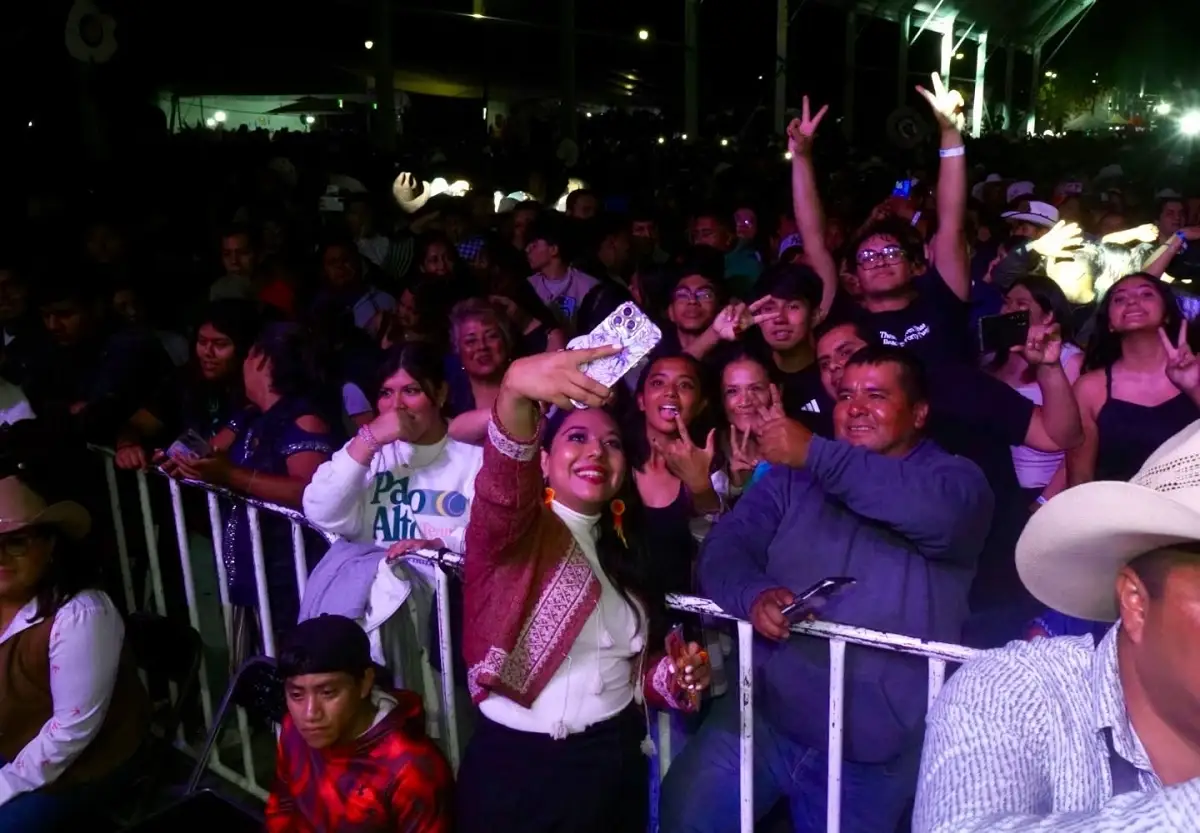 Con Tonantzin Fernández, Cholula vive una noche llena de música, alegría y tradición