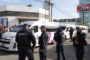 Gobierno estatal retira camionetas Palalia | Foto: Agencia Enfoque