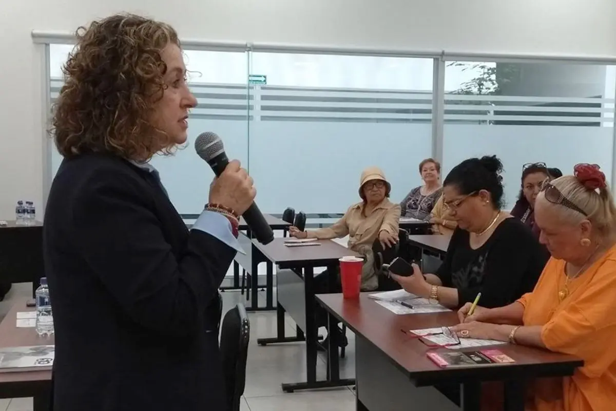 Universidad para Adultos BUAP cumple 10 años