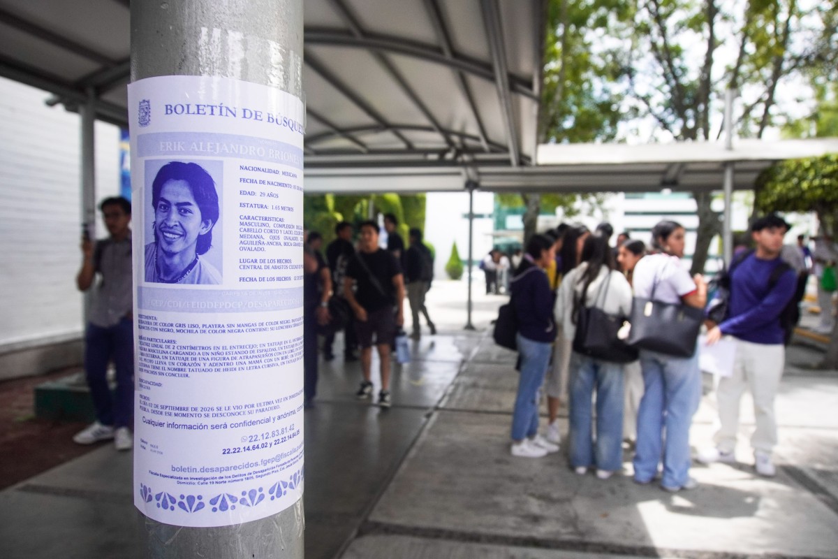 Boletín de búsqueda de Erik Alejandro Briones Valencia pegado en la vía pública como parte del caso Erik Alejandro | Foto: Agencia Enfoque
