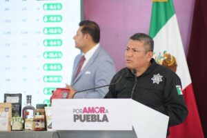 Ex mandos policiales de Puebla son empresarios y orquestan campañas contra la SSP: Vicealmirante