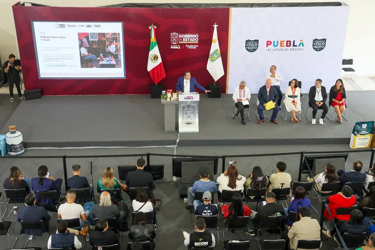Gobierno estatal apoya talento docente con formación tecnológica y científica