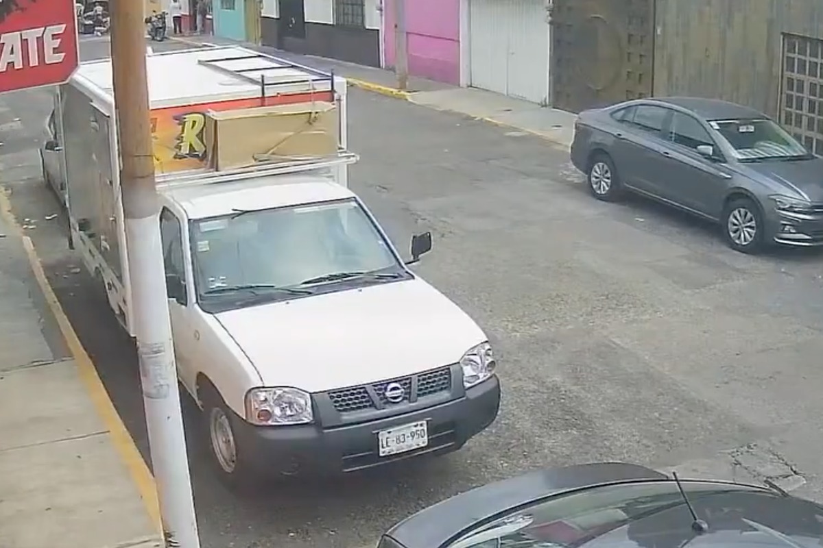Vehículo utilizado en el secuestro del repartidor de Barcel en Puebla | Foto: Cortesía
