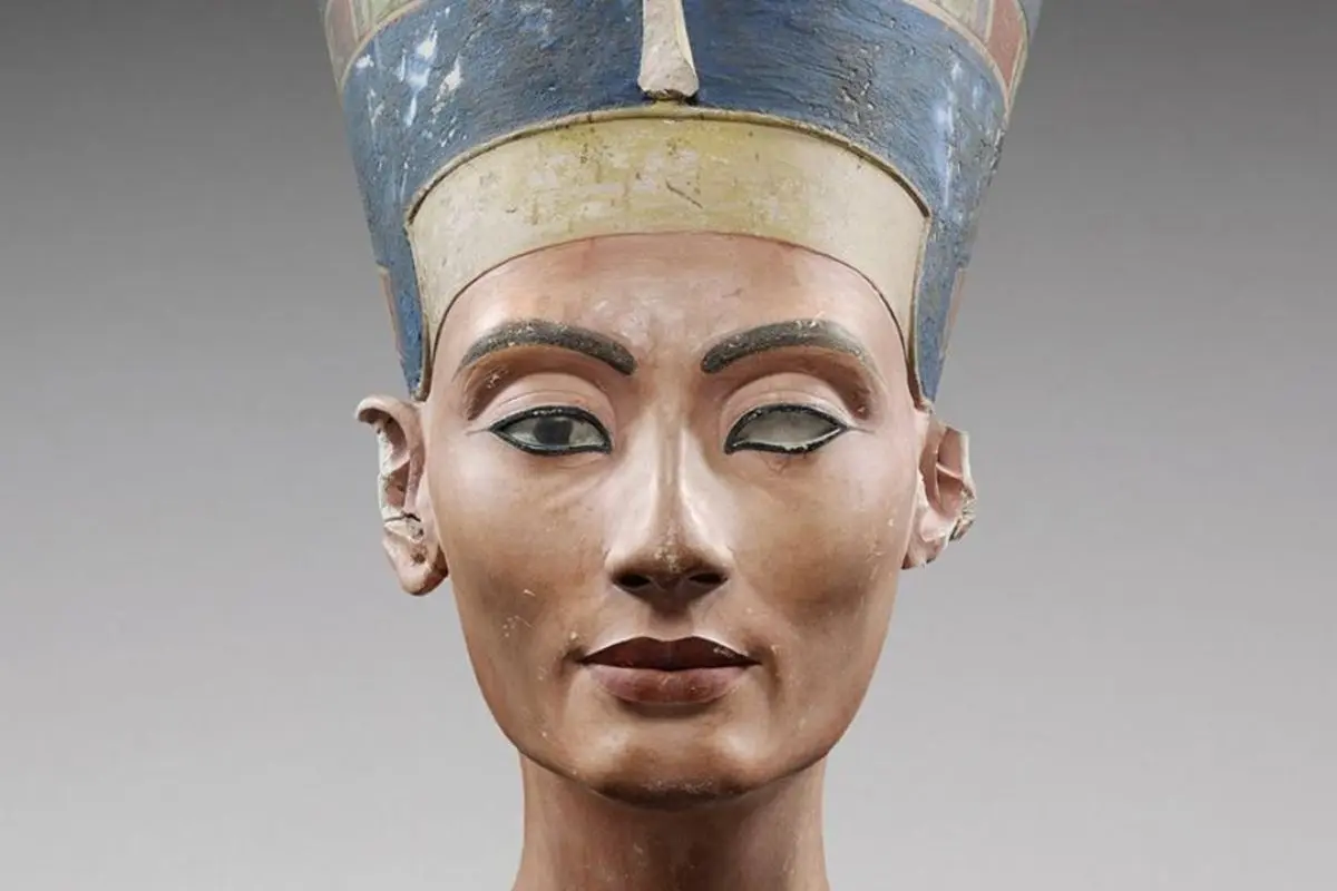 La tumba de Nefertiti habría sido encontrada