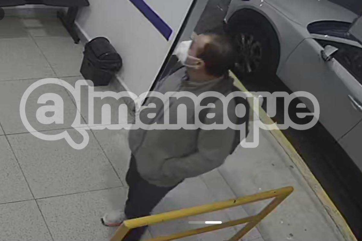 Asaltan Farmacias Similares de la 14 Sur; sujeto armado roba auto de doctora 2 Asaltan Farmacias Similares de la 14 Sur