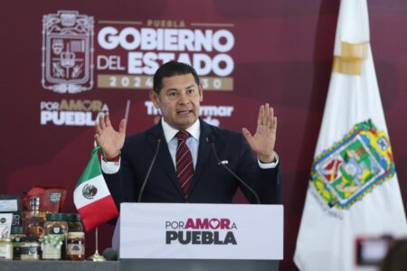 Armenta no descarta renuncias en el gabinete de Puebla por elecciones 2027