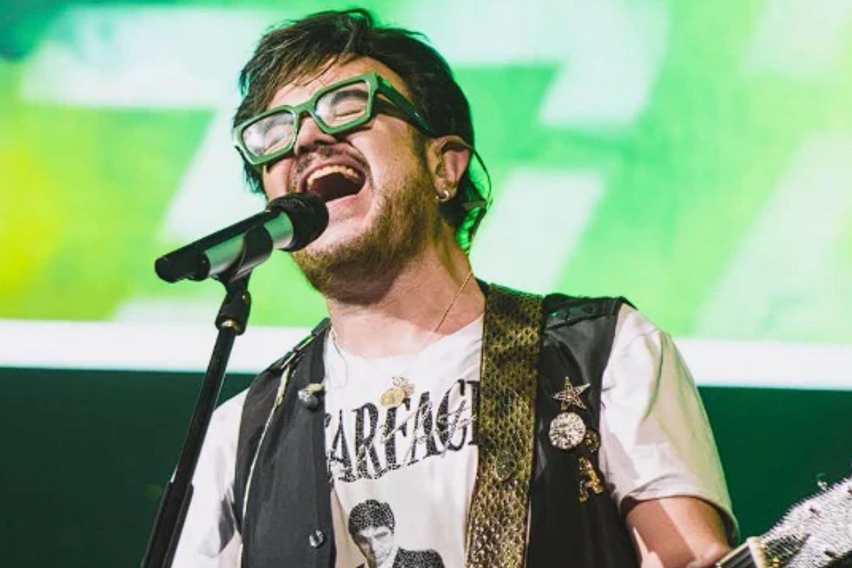Universidad del Perreo invita a Aleks Syntek con una beca completa 2 Universidad del Perreo invita a Aleks Syntek PORTADA