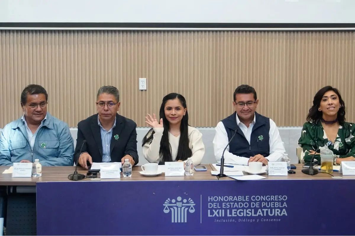 Morena quiere prohibir la inclusión de familiares de candidatos a alcaldes en Puebla en planillas 5 Morena va contra inclusión de familiares de candidatos a alcaldes en planillas