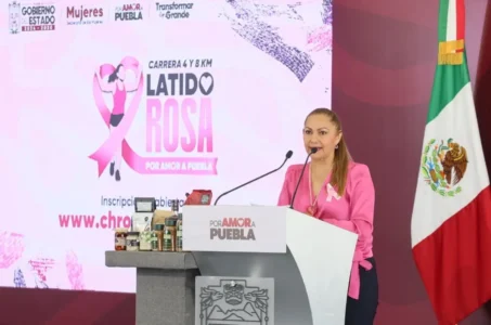 Gobierno estatal suma esfuerzos por la salud de las mujeres con Latido Rosa