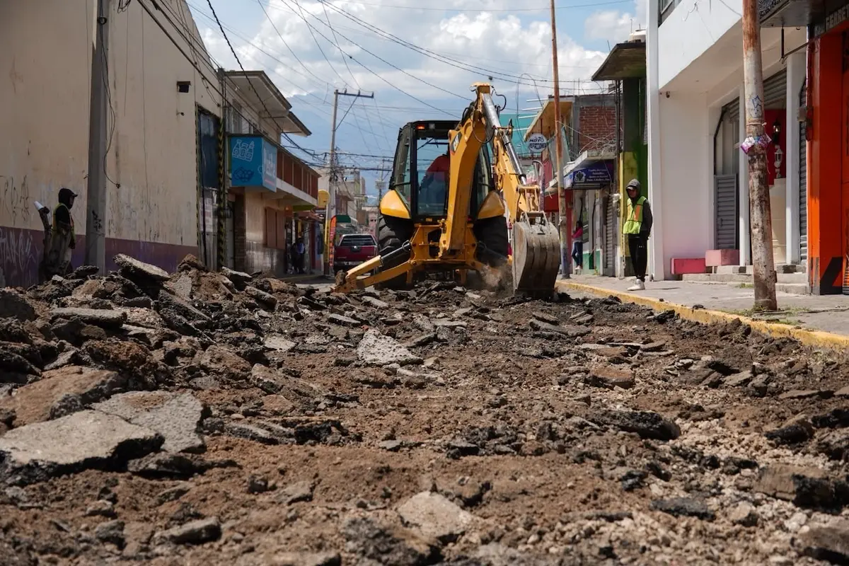 Roberto Solís arranca obra integral en el segundo barrio