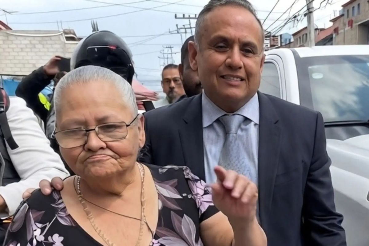Familia de Doña Carlota recupera casa en Chalco tras resolución judicial