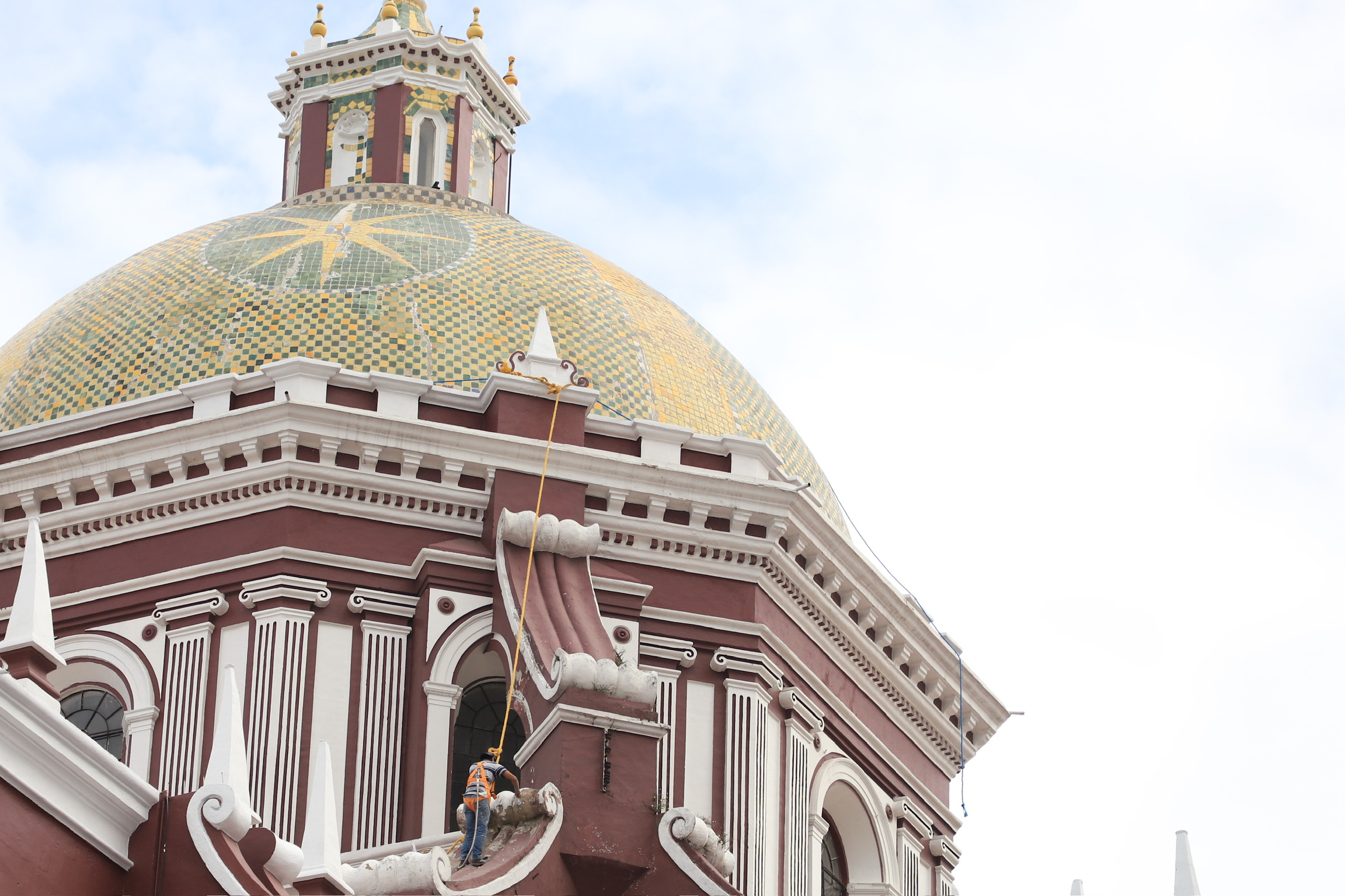 Nueva iluminación de la Catedral de Puebla | Foto: Agencia Enfoque