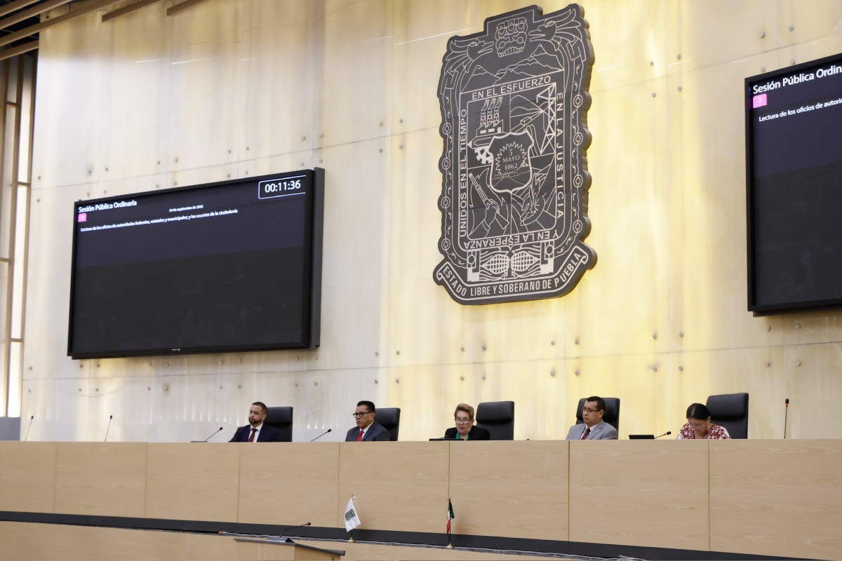 Sesión ordinaria del Congreso de Puebla donde se aprobó la reforma que reduce las regidurías | Foto: Agencia Enfoque