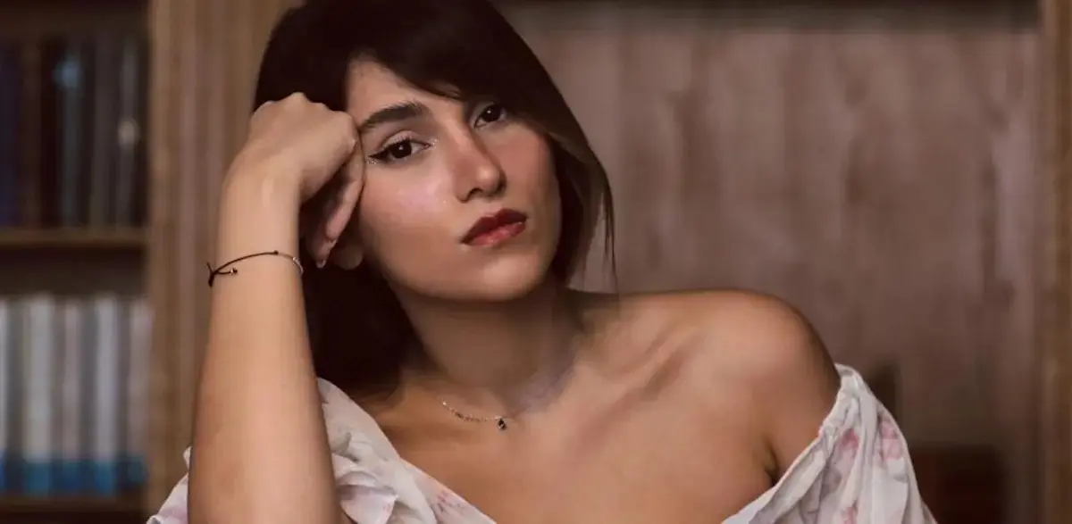 ¿Por qué sentenciaron a la cantante Parastoo Ahmadi a 74 latigazos?