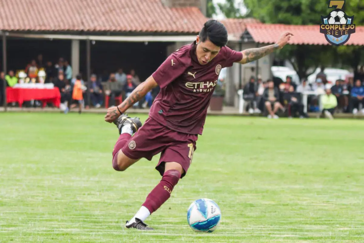 Él era Carlos Ramírez, el futbolista poblano que murió en el accidente