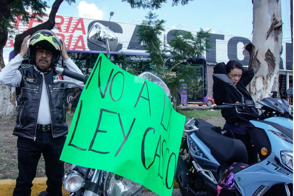Analizan chips de identificación en motos en Puebla