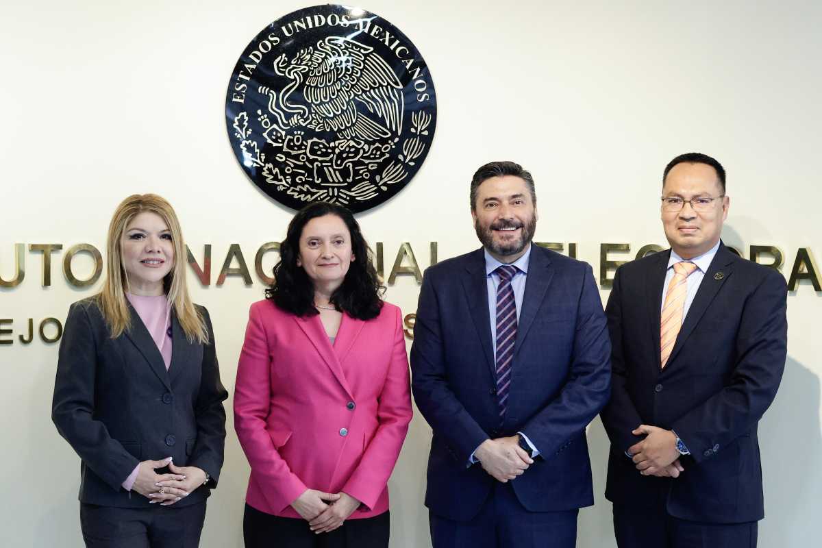 Revisión de antecedentes de candidatos en Puebla por parte del INE | Foto: Agencia Enfoque