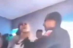 Director de la policía de León ahorca a mujer en operativo