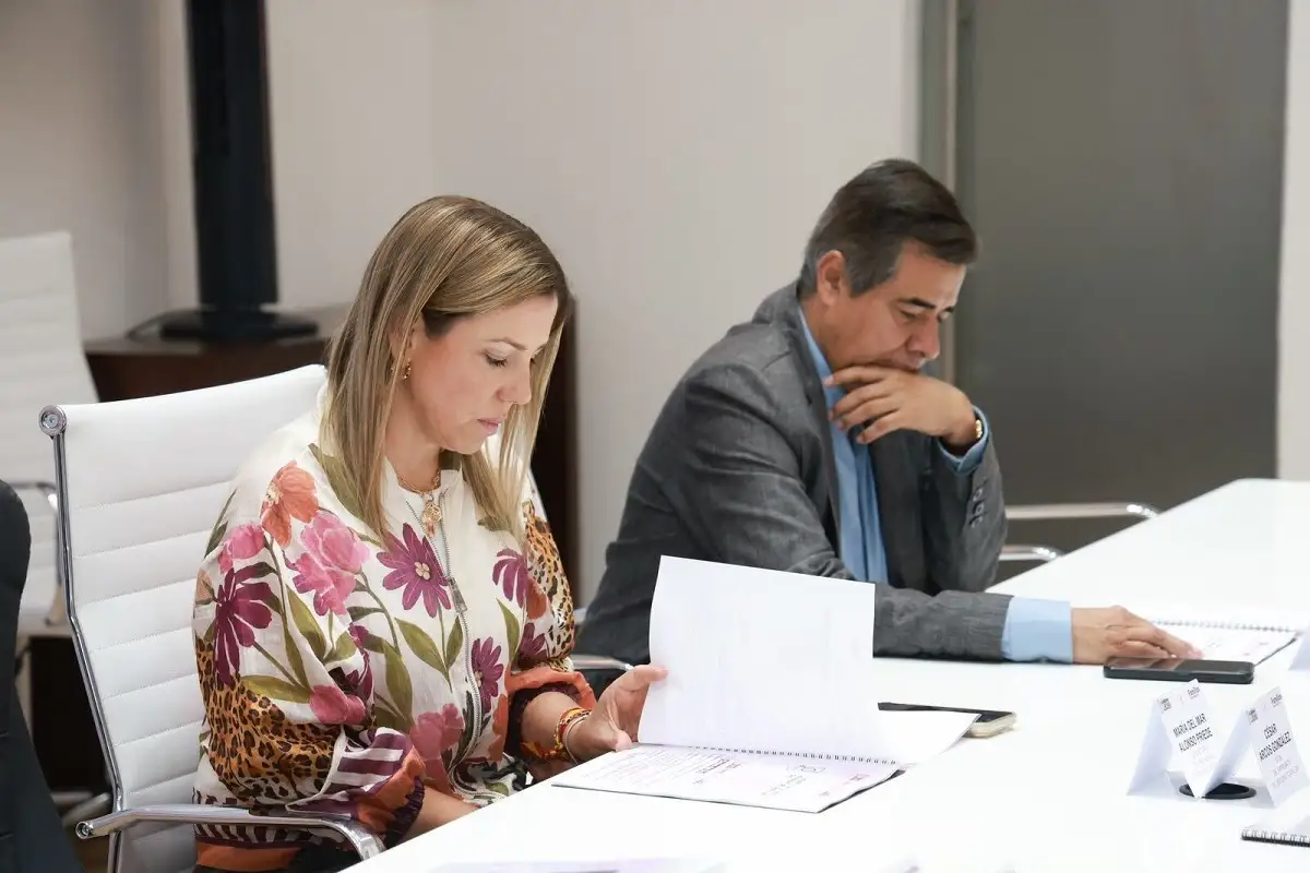 Preside Ceci Arellano tercera sesión ordinaria del patronato del Sedif