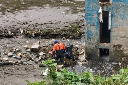 Gobierno de Pepe Chedraui realiza labores de limpieza en Puente Negro y Santuario ante lluvias*