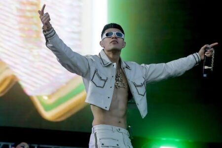El Bogueto abandona escenario en Veracruz tras discusión con fan
