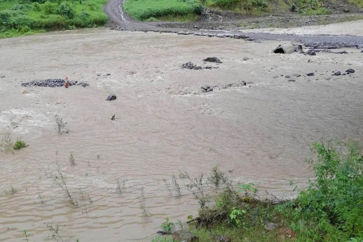 Lluvias incomunican a Tlacuilotepec y Xicotepec por aumento del Río San Marcos