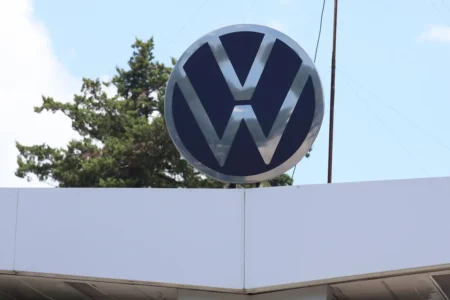 Sindicalizados de Volkswagen votarán propuesta salarial del 13.16% el 15 de octubre