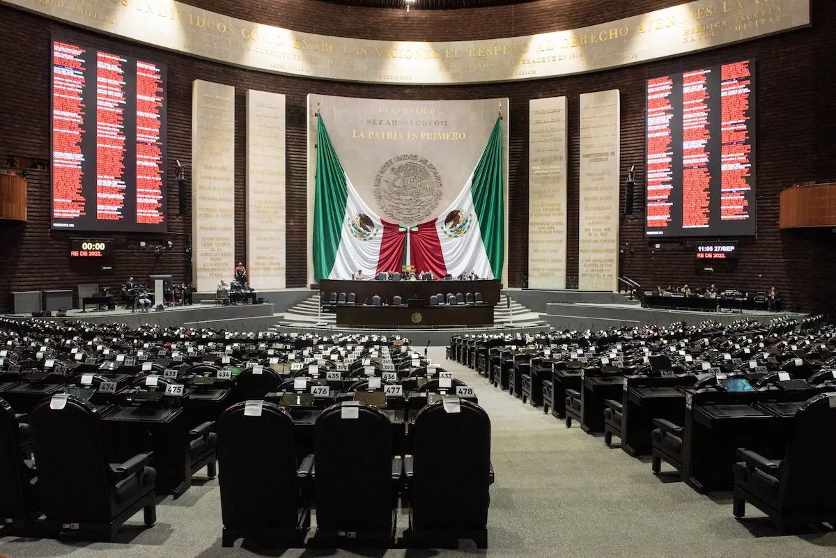 Aprueban en lo general la Ley Antimemes