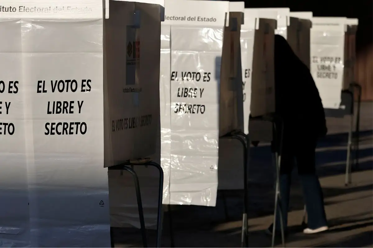 Alcaldes de Morena que quieran reelección en Puebla no necesitan licencia