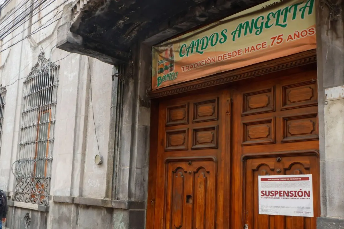 Clausuran Caldos Angelita en Puebla por este motivo