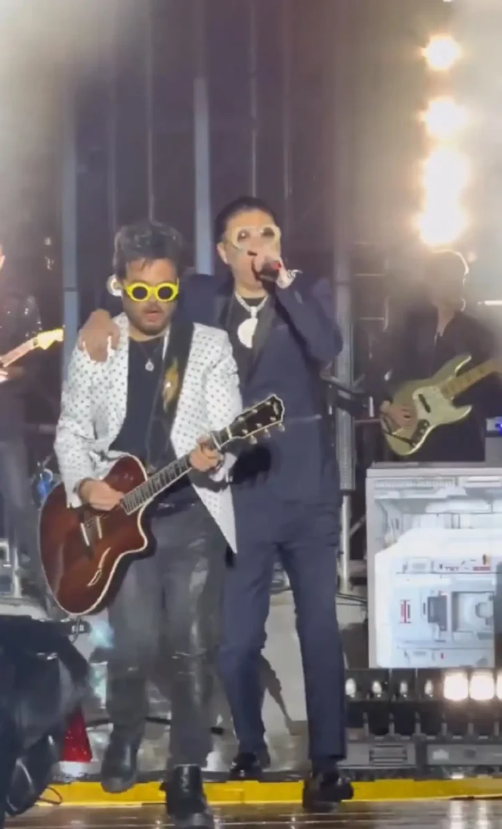 Aleks Syntek y Dani Flow comparten el escenario tras criticarse