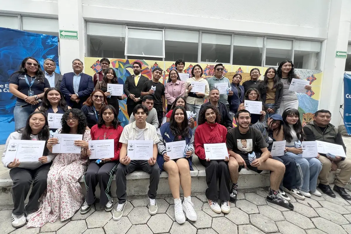 Inauguran mural en el Complejo Regional Mixteca de la BUAP