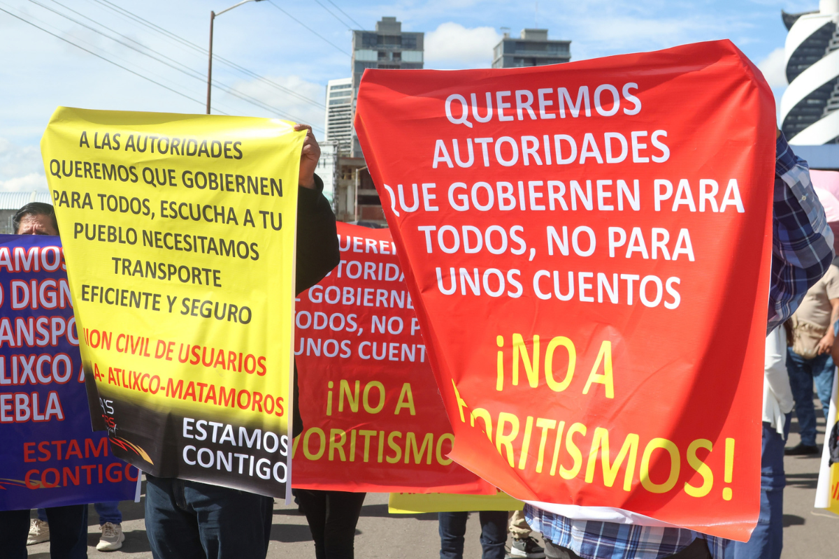 Manifestación de Palalia’s Tours provoca cierres en la Vía Atlixcáyotl