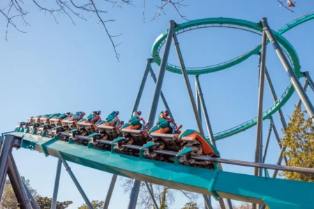 Accidente en Six Flags de Georgia deja un muerto y 6 heridos