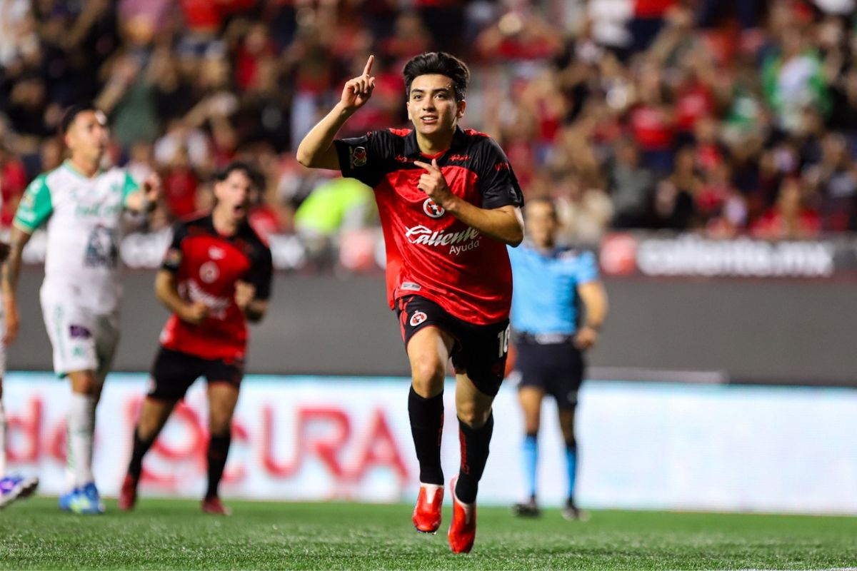 Gilberto Mora cumple 18 años el 14 de octubre