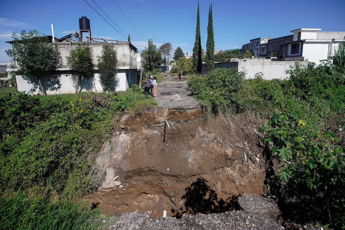 Colonos piden reparación del puente de colonia México 83 tras colapso por lluvias