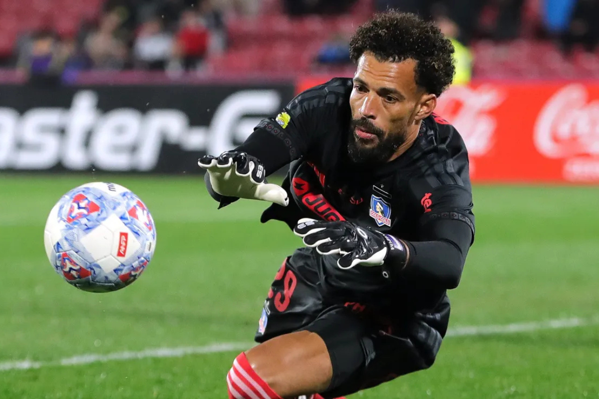 Ni seis meses duró la aventura de Vozinha en Colo Colo tras brillar en el Mundial 2 Ni seis meses duró la aventura de Vozinha en Colo Colo tras brillar en el Mundial