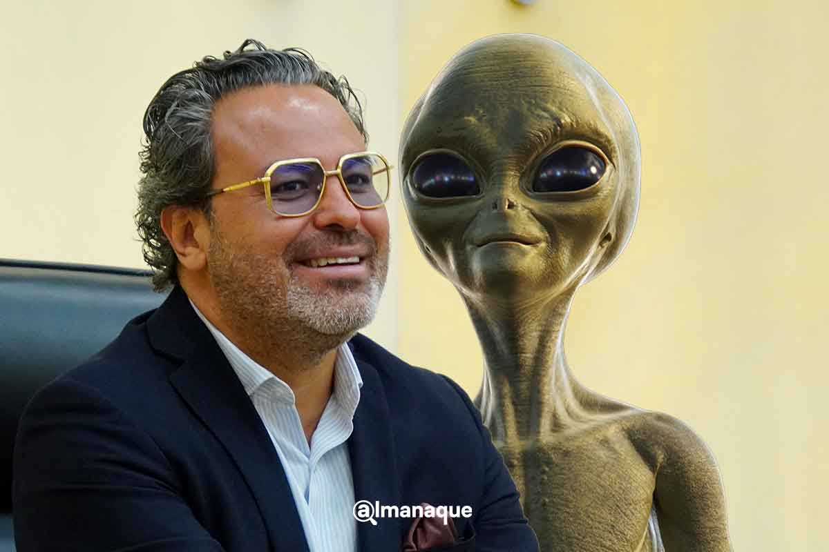 Despilfarra 198 mil pesos Roberto Zataráin en informe con aliens
