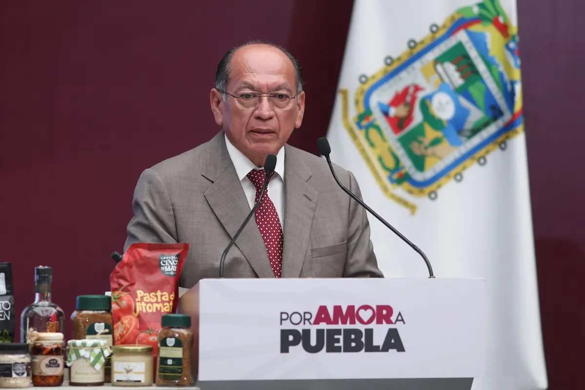 27 funcionarios del gobierno de Puebla piden licencia rumbo al 2027