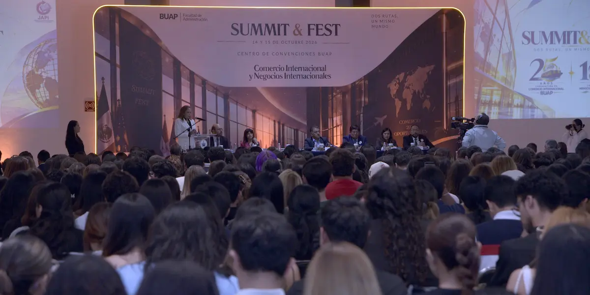 Realiza Facultad de Administración SUMMIT & FEST