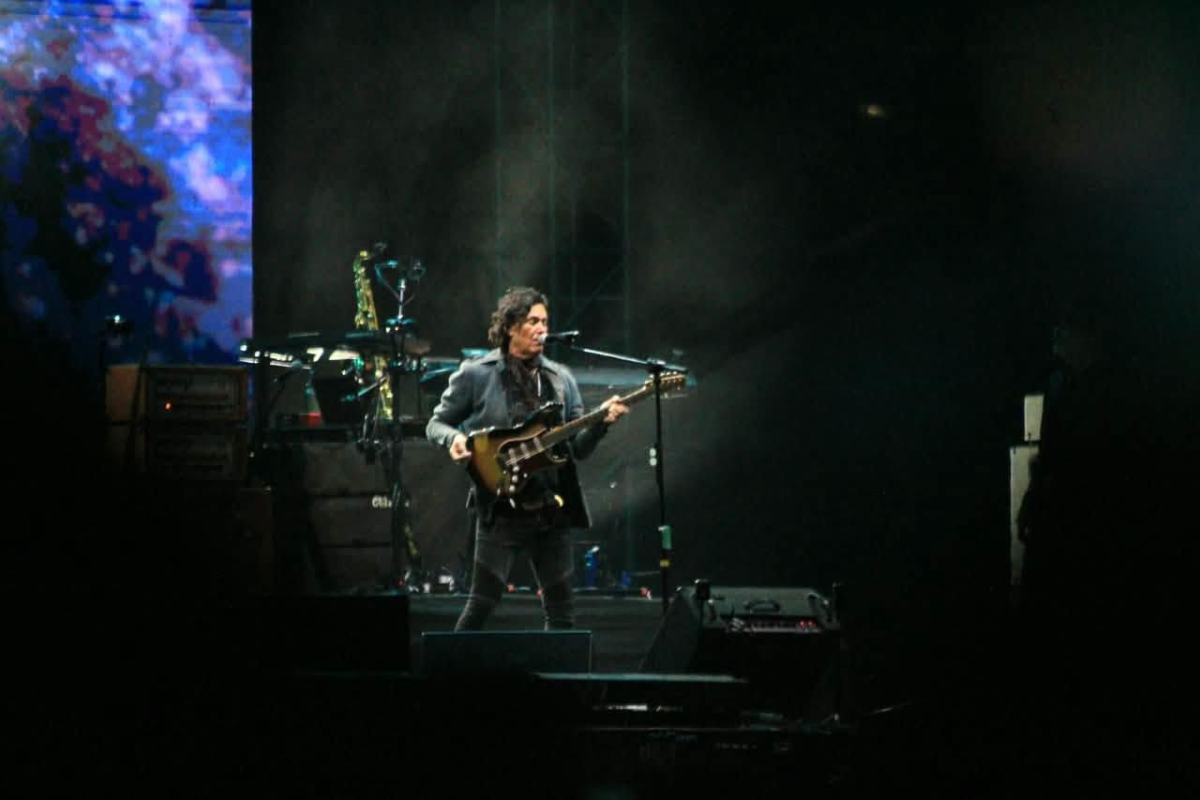 Portazo, empujones y toneladas de basura, así fue el concierto de Caifanes en Toluca 