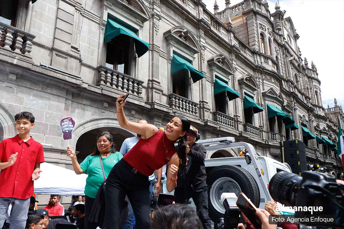 La Bonita Sánchez se registró como aspirante de Morena a la coordinación municipal en Puebla