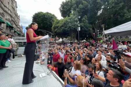 Gaby “La Bonita” Sánchez reúne a 40 mil poblanas y poblanos, reivindica una transformación donde el poder político esté al servicio del pueblo