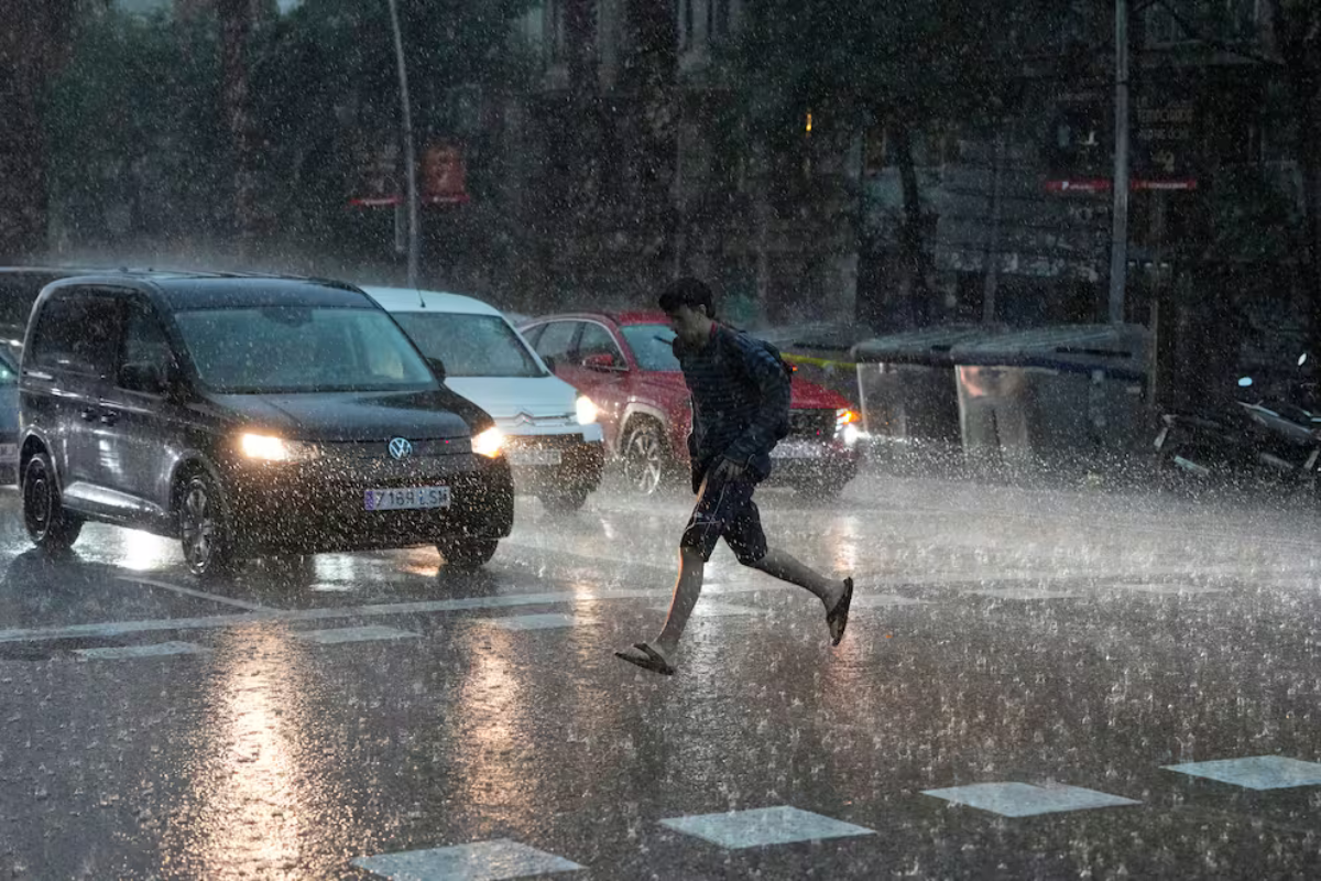 Tormenta en España deja una mujer muerta, inundaciones y vuelos cancelados