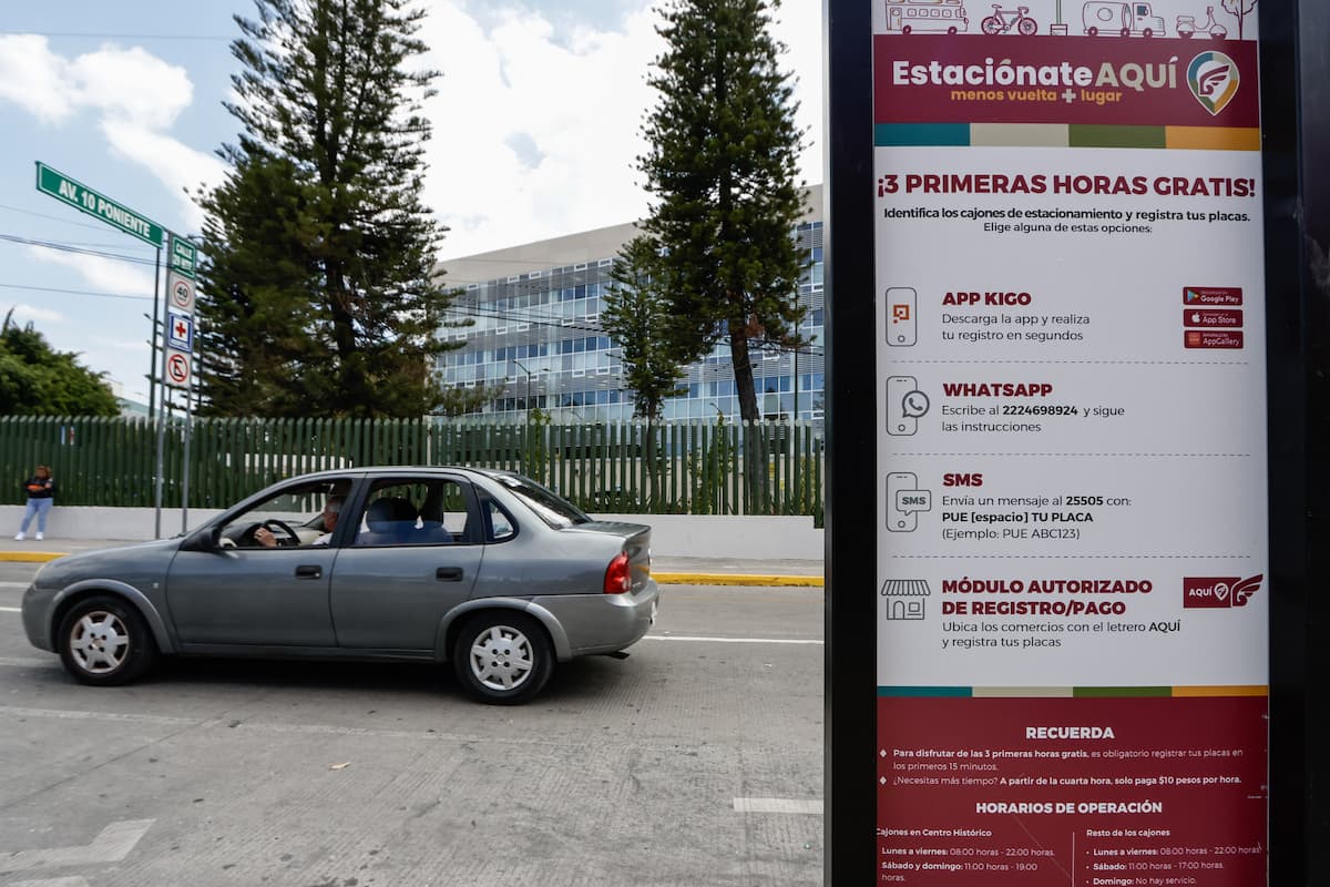 Así funciona el lector de placas móvil en parquímetros de Puebla